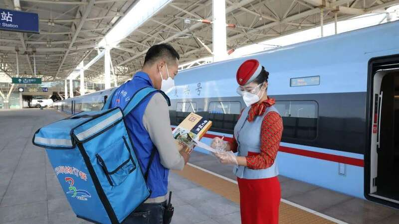 Why I Order Dinner on the Hangzhou–Beijing High-Speed Train