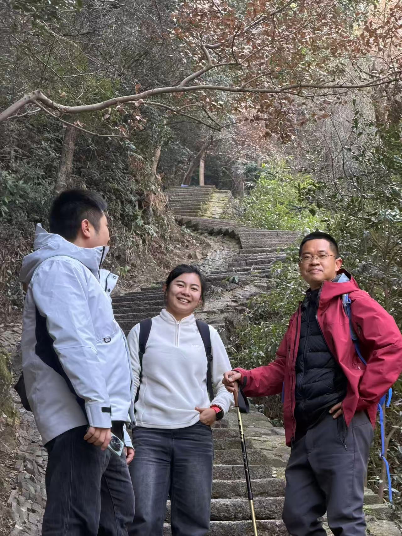 Pima and friends hiking on a mountain trail near Hangzhou